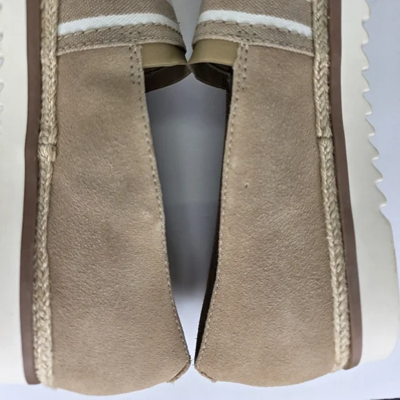 Clarks Serena Paige Womens Slip-Ons Loafers Beige Sand Suede Striped Size 11M - Picture 13 of 16